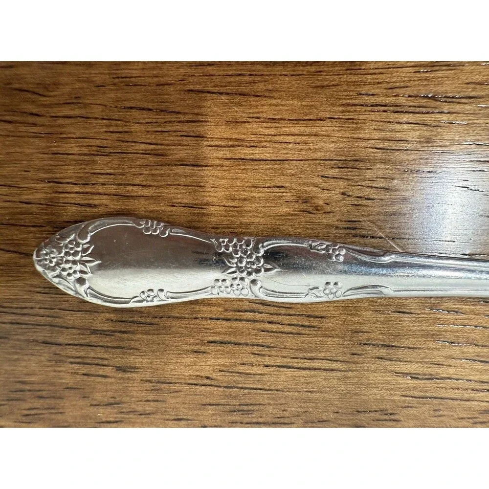 Wm A Rogers Oneida A1 Plus Mfg Co AA Silverplate Fork Floral Handle Pattern